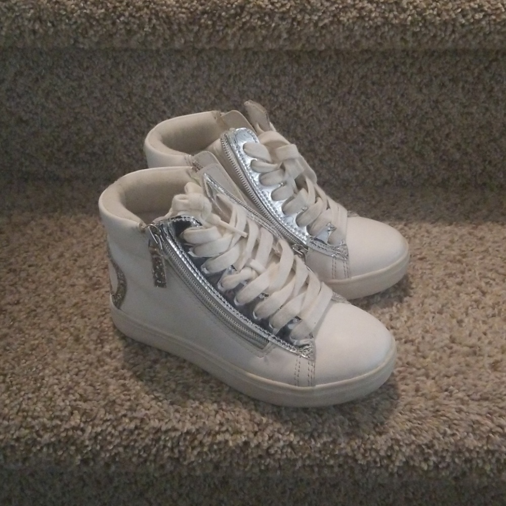 Girls Sneakers